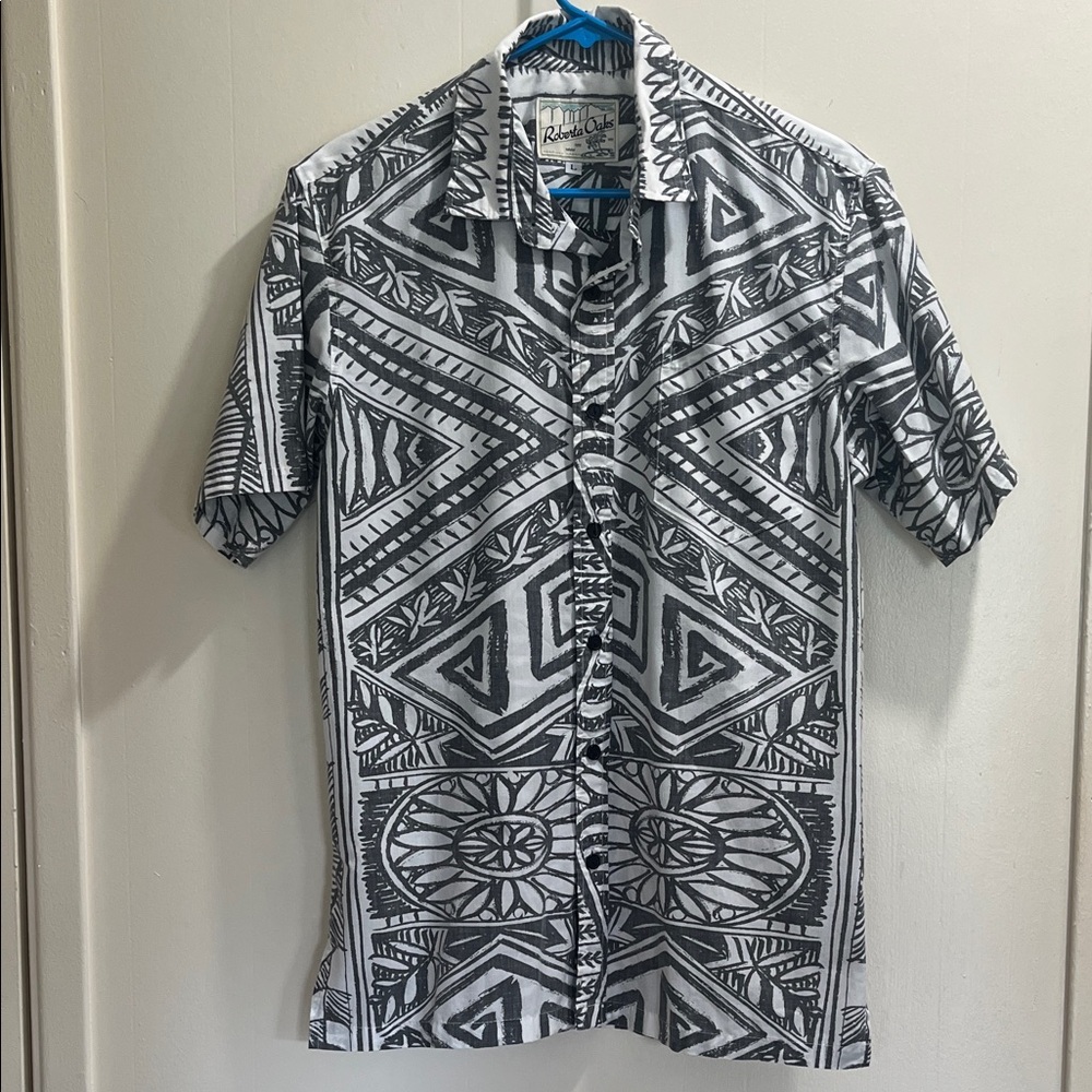 Boys large Roberta Oaks Aloha Wear button down dress shirt with pocket